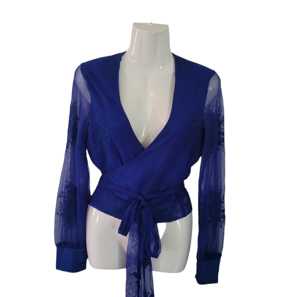 Windsor wrap top